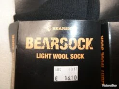 Lot: 3 Paires De Chaussette Et Une De Gants -Matériel De Pêche 00002 lot 3 paires de chaussette et une de gants