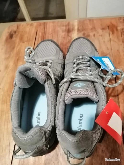 Chaussures Outdoor COLUMBIA TECHLITE - T42 - Semelles OMNI-GRIP - Couleur Gris - Etat Quasi Neuf 5 Chaussures Outdoor COLUMBIA TECHLITE - T42 - Semelles OMNI-GRIP - Couleur Gris - Etat Quasi Neuf – Image 3