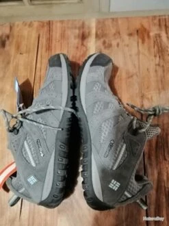 Chaussures Outdoor COLUMBIA TECHLITE - T42 - Semelles OMNI-GRIP - Couleur Gris - Etat Quasi Neuf 11 Chaussures Outdoor COLUMBIA TECHLITE - T42 - Semelles OMNI-GRIP - Couleur Gris - Etat Quasi Neuf -Matériel De Pêche 00004 Chaussures outdoor COLUMBIA TECHLITE T42 Semelles OMNI GRIP Couleur gris Etat quasi neuf
