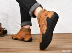 Chaussure Montante En CUIR VÉRITABLE , TRÉS HAUTE QUALITÉ.....Jusqu'au 48..COLORIS VERT -Matériel De Pêche 00005 Chaussure montante en CUIR VERITABLE molletonne TRES HAUTE QUALITE.Jusqu au 48.COLORIS VERT