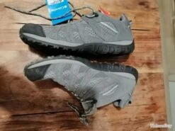 Chaussures Outdoor COLUMBIA TECHLITE - T42 - Semelles OMNI-GRIP - Couleur Gris - Etat Quasi Neuf 12 Chaussures Outdoor COLUMBIA TECHLITE - T42 - Semelles OMNI-GRIP - Couleur Gris - Etat Quasi Neuf -Matériel De Pêche 00005 Chaussures outdoor COLUMBIA TECHLITE T42 Semelles OMNI GRIP Couleur gris Etat quasi neuf