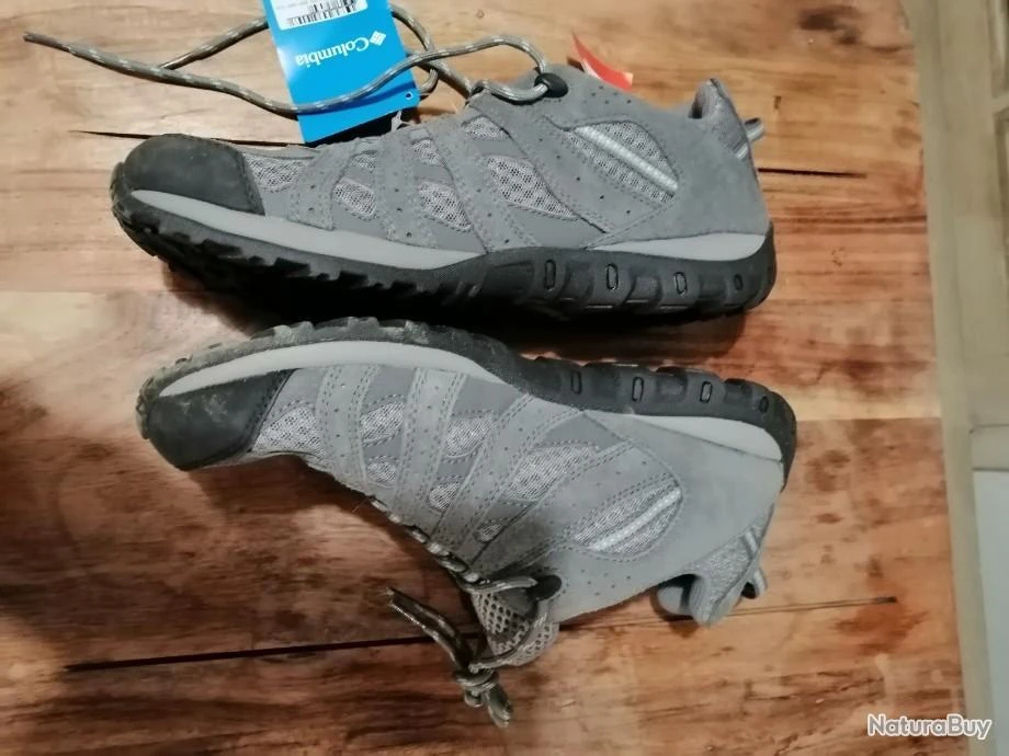 Chaussures Outdoor COLUMBIA TECHLITE - T42 - Semelles OMNI-GRIP - Couleur Gris - Etat Quasi Neuf 7 Chaussures Outdoor COLUMBIA TECHLITE - T42 - Semelles OMNI-GRIP - Couleur Gris - Etat Quasi Neuf – Image 5
