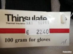 Lot: 3 Paires De Chaussette Et Une De Gants -Matériel De Pêche 00006 lot 3 paires de chaussette et une de gants