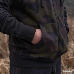 Avid Carp Distortion Onesie L -Matériel De Pêche 00008 Distortion Onesie L