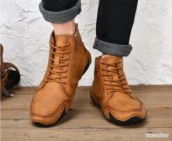 Chaussure Montante En CUIR VÉRITABLE, TRÉS HAUTE QUALITÉ.....Jusqu'au 48...BROWN CLAIR -Matériel De Pêche 00012 Chaussure montante en CUIR VERITABLE molletonne TRES HAUTE QUALITE.Jusqu au 48.BROWN CLAIR